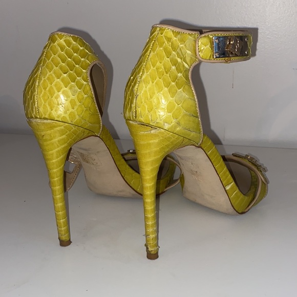 Bcbg heels - Picture 4 of 4